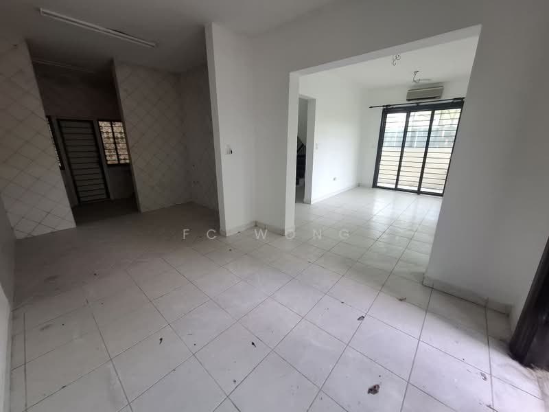 Condominium for Sale at Armanee - FC Wong - Interior of Armanee Condominium for Sell - PropertyGuru.com.my