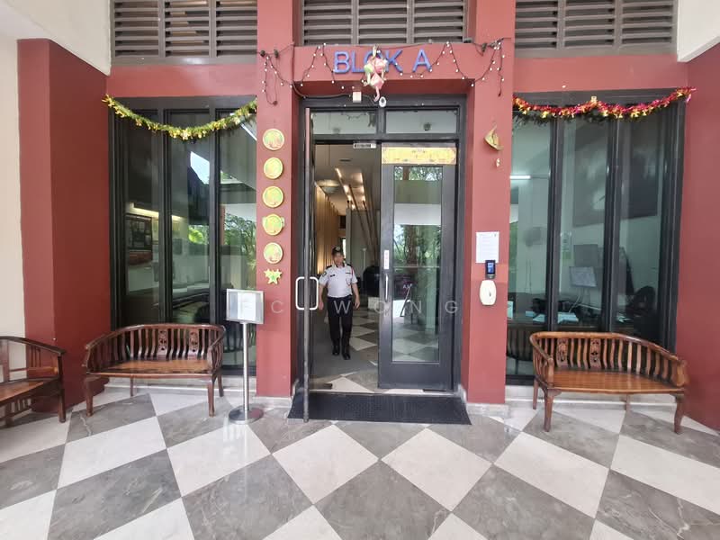 Condominium for Sale at Armanee - FC Wong - Entrance to Armanee Condo - PropertyGuru.com.my