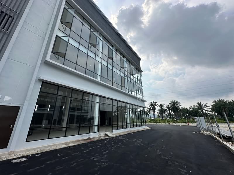 Semi-D Factory for Sale in Kawasan Perindustrian Valdor (Sungai Bakap) - TED NG - Exterior - PropertyGuru.com.my