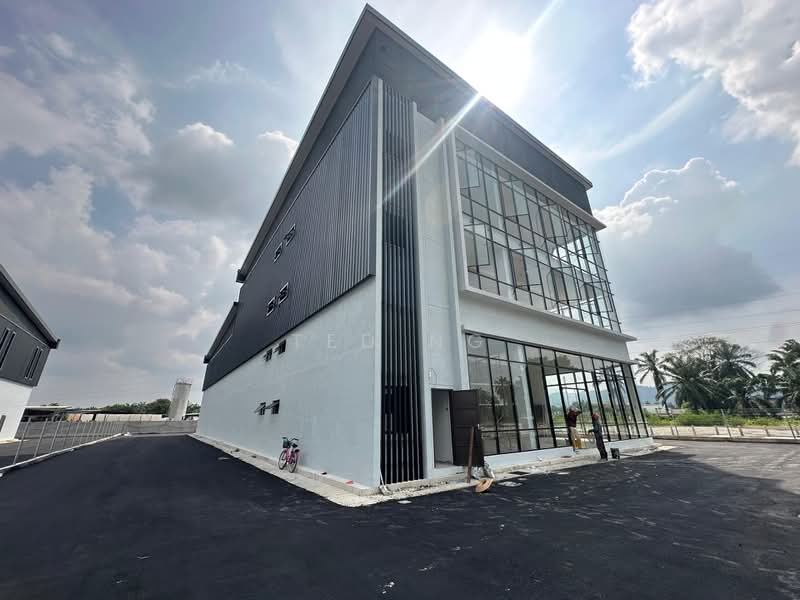 Semi-D Factory for Sale in Kawasan Perindustrian Valdor (Sungai Bakap) - TED NG - Exterior - PropertyGuru.com.my