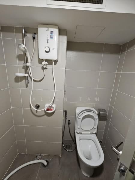 Service Residence for Rent at Pinnacle Kelana Jaya - Allen Tan - Bathroom - PropertyGuru.com.my