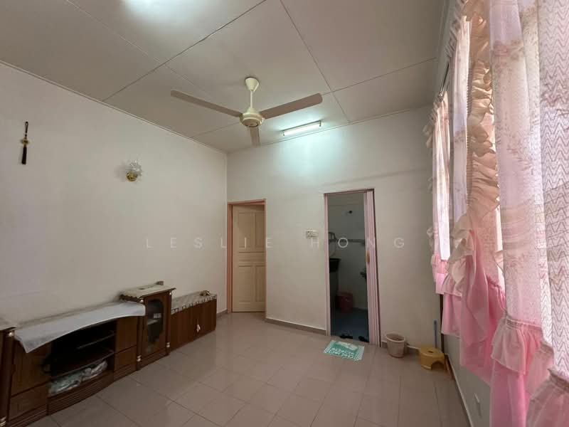 Rumah Teres 2.5-Tingkat untuk Dijual di Sungai Ara (Penang) - Leslie Hong - Living Room - PropertyGuru.com.my