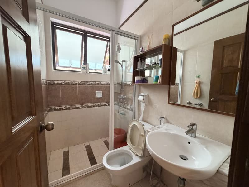 Semi-Detached House for Sale in Taman Sierra Seputeh (Seputeh) - Sam Hoo - Bathroom - PropertyGuru.com.my