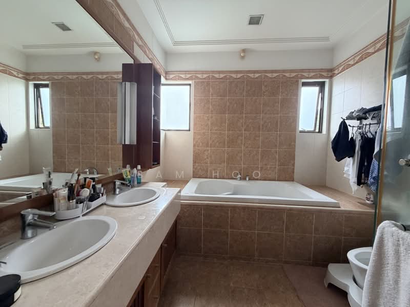 Semi-Detached House for Sale in Taman Sierra Seputeh (Seputeh) - Sam Hoo - Bathroom - PropertyGuru.com.my