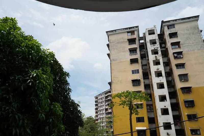 Pangsapuri untuk Dijual di Kenari Court - Kelven Tan - Exterior - PropertyGuru.com.my