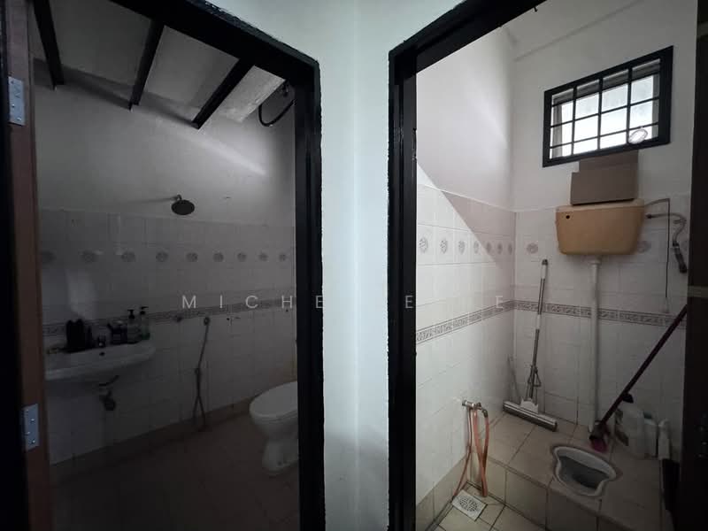 Shop / Office untuk Disewa di Bandar Baru Uda (Tampoi) - Michelle He - Bathroom - PropertyGuru.com.my