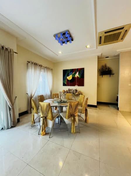 Semi-Detached House for Sale in Taman Sierra Seputeh (Seputeh) - Sam Hoo - Dining Room - PropertyGuru.com.my