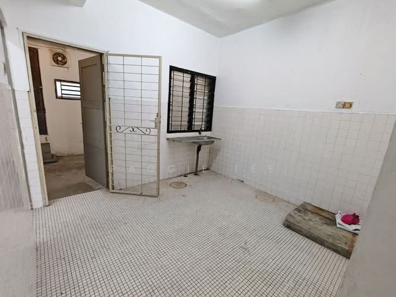 2-storey Terraced House for Sale in Taman Desa Cemerlang (Ulu Tiram) - Paggie Tee - Interior - PropertyGuru.com.my
