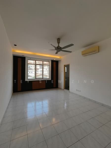 Rumah Teres 2.5-Tingkat untuk Dijual di Taman Bukit Serdang (Seri Kembangan) - Tey Siew Zing - PropertyGuru.com.my