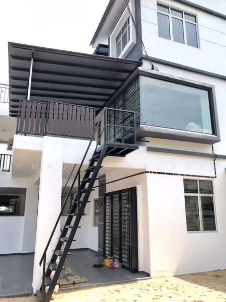Rumah Teres 2.5-Tingkat untuk Disewa di Aman Larkin (Johor Bahru) - Ahmad Fakhruddin - PropertyGuru.com.my