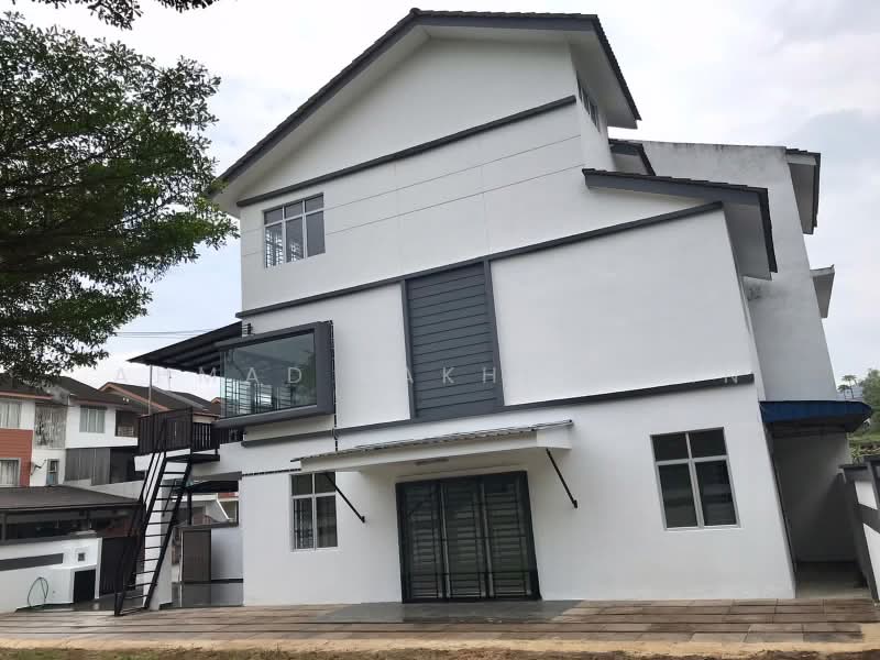 Rumah Teres 2.5-Tingkat untuk Disewa di Aman Larkin (Johor Bahru) - Ahmad Fakhruddin - PropertyGuru.com.my