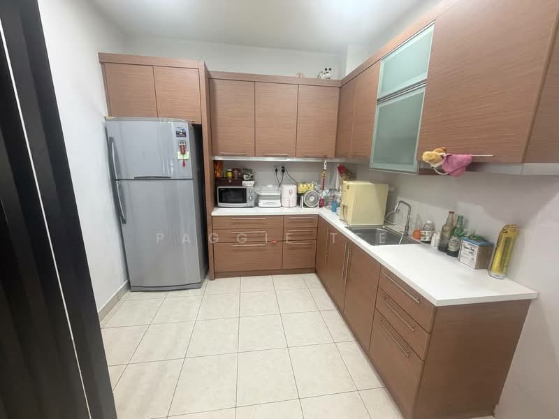 Cluster House for Sale in Taman Adda Heights (Tebrau) - Paggie Tee - Kitchen - PropertyGuru.com.my