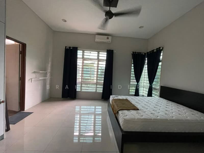 Rumah Berkembar untuk Dijual di Bandar Baru Salak Tinggi (Sepang) - Ibrahim Iderus - Bedroom - PropertyGuru.com.my
