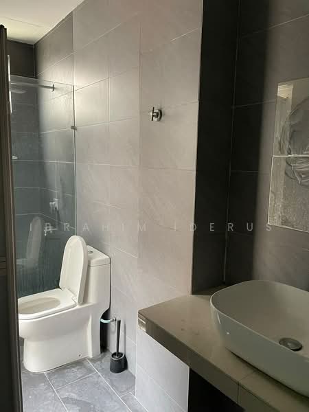 Rumah Berkembar untuk Dijual di Bandar Baru Salak Tinggi (Sepang) - Ibrahim Iderus - Bathroom - PropertyGuru.com.my