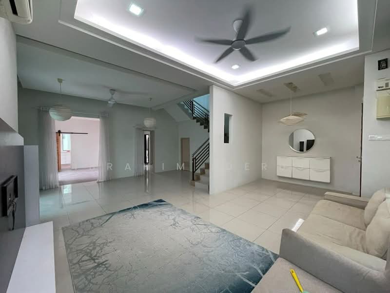 Rumah Berkembar untuk Dijual di Bandar Baru Salak Tinggi (Sepang) - Ibrahim Iderus - Living Room - PropertyGuru.com.my