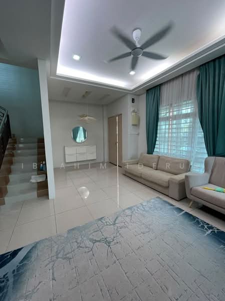 Rumah Berkembar untuk Dijual di Bandar Baru Salak Tinggi (Sepang) - Ibrahim Iderus - Living Room - PropertyGuru.com.my