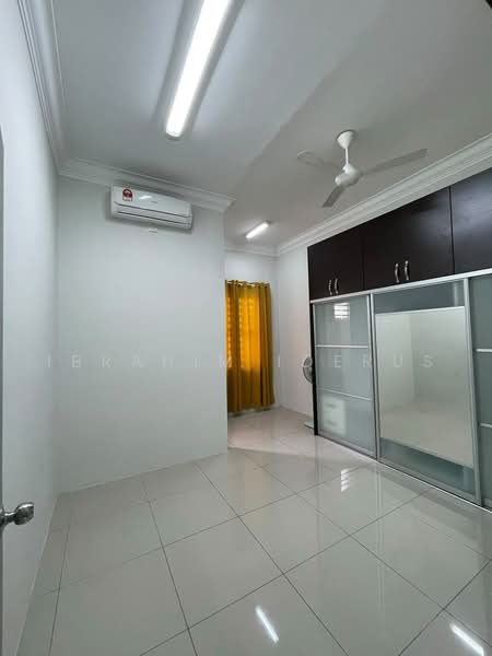Rumah Berkembar untuk Dijual di Bandar Baru Salak Tinggi (Sepang) - Ibrahim Iderus - Bedroom - PropertyGuru.com.my