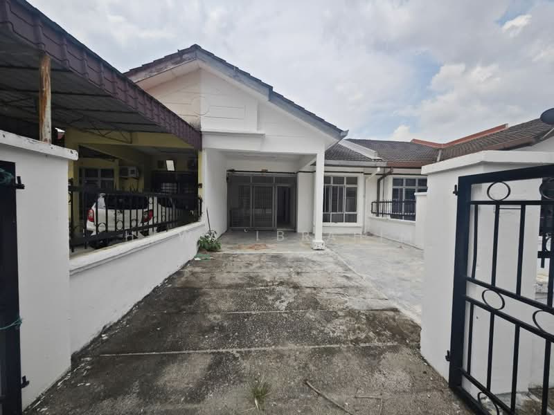 Rumah Teres 1-Tingkat untuk Dijual di Taman Desa Cempaka (Nilai) - Hawa Ibrahim - Exterior - PropertyGuru.com.my