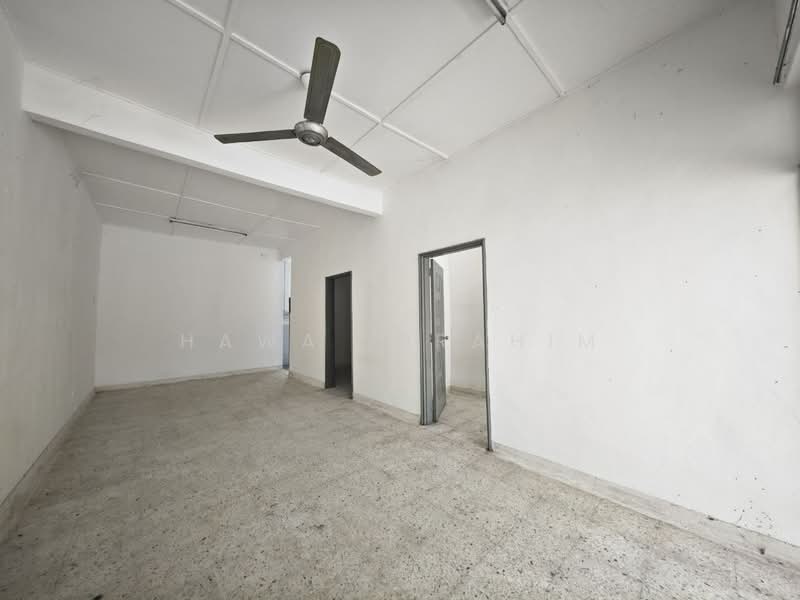 Rumah Teres 1-Tingkat untuk Dijual di Taman Desa Cempaka (Nilai) - Hawa Ibrahim - Interior - PropertyGuru.com.my