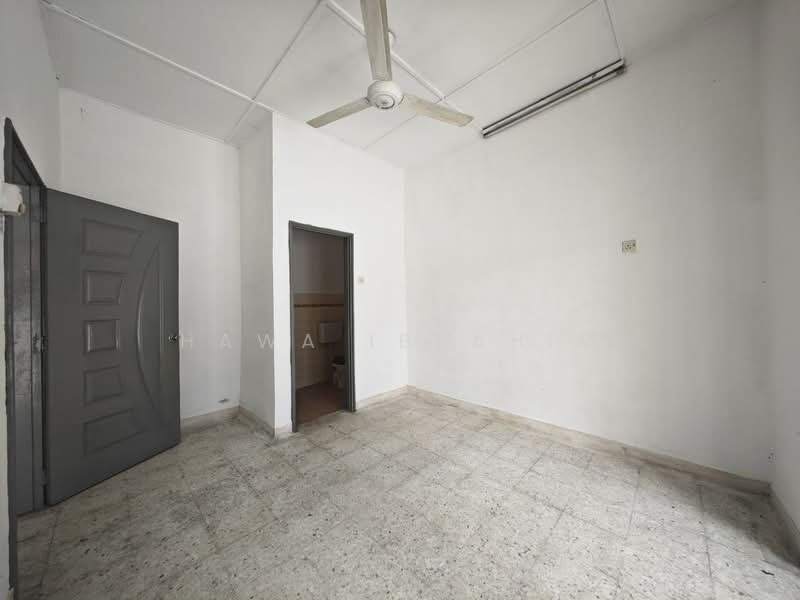Rumah Teres 1-Tingkat untuk Dijual di Taman Desa Cempaka (Nilai) - Hawa Ibrahim - Interior - PropertyGuru.com.my