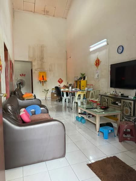 1-storey Terraced House for Sale in Taman Daya (Johor Bahru) - Kelvin Koay - PropertyGuru.com.my