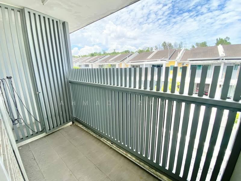 Rumah Teres 2-Tingkat untuk Dijual di Kajang (Selangor) - Ahmad Farhi - Balcony - PropertyGuru.com.my