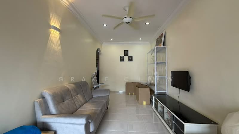 Rumah Teres 1-Tingkat untuk Disewa di Taman Setia Indah (Tebrau) - Grace Chiew - Living Room - PropertyGuru.com.my