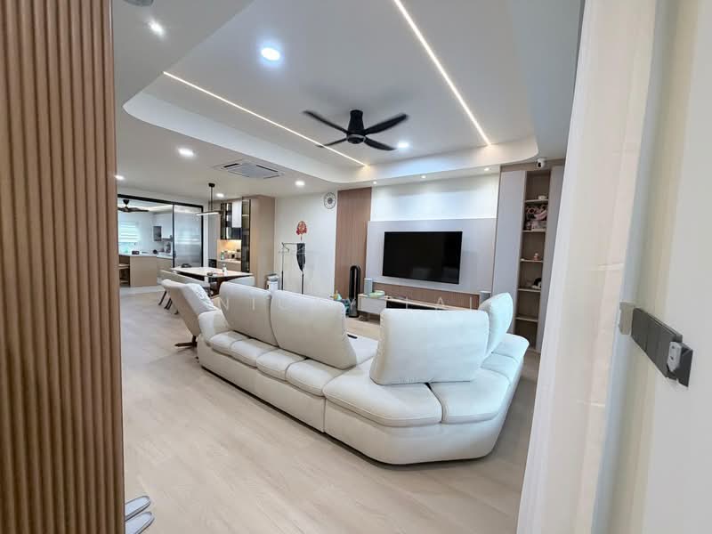 Rumah Teres 2-Tingkat untuk Dijual di Bandar Country Homes (Rawang) - Nicky Lai - Living Room - PropertyGuru.com.my
