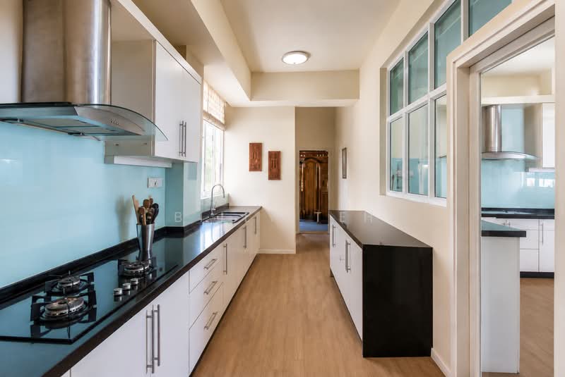 Kondominium untuk Dijual di Sri Golden Bay Condominium - Billy Teh - PropertyGuru.com.my