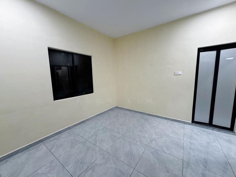 2-storey Terraced House for Sale in Taman Pelangi (Parit Jawa) - Fion Lim - Interior - PropertyGuru.com.my