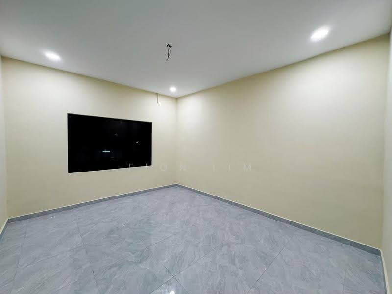 2-storey Terraced House for Sale in Taman Pelangi (Parit Jawa) - Fion Lim - Interior - PropertyGuru.com.my