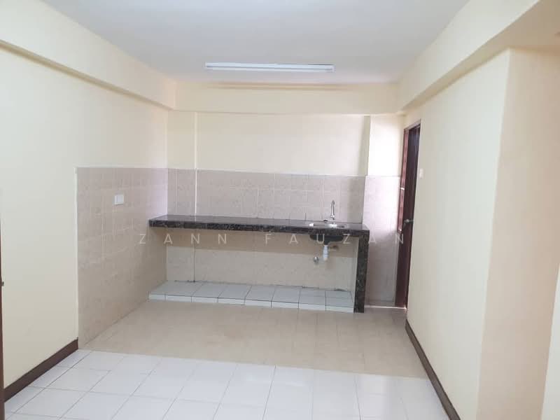 Pangsapuri untuk Dijual di Taman Bunga Raya - Zann Fauzan - Kitchen - PropertyGuru.com.my