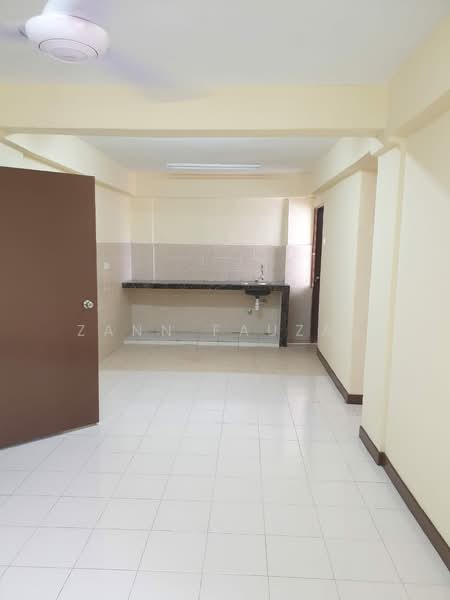 Pangsapuri untuk Dijual di Taman Bunga Raya - Zann Fauzan - Kitchen - PropertyGuru.com.my