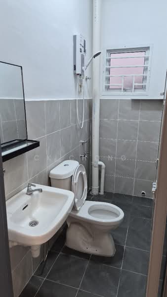 Townhouse for Rent in Bukit Jalil (Kuala Lumpur) - CK Chong - Bathroom - PropertyGuru.com.my