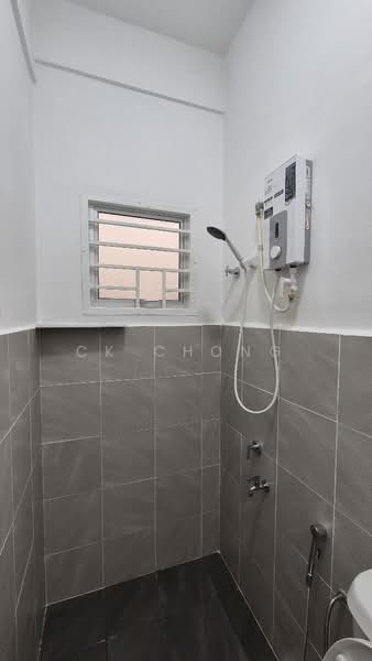Townhouse for Rent in Bukit Jalil (Kuala Lumpur) - CK Chong - Bathroom - PropertyGuru.com.my