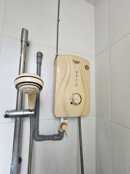 Kondominium untuk Disewa di Zenith Residences - Allen Tan - Bathroom - PropertyGuru.com.my