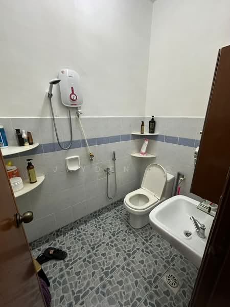 Rumah Teres 2-Tingkat untuk Dijual di Taman Nusa Bestari (Iskandar Puteri (Nusajaya)) - Jayden Ng - Bathroom - PropertyGuru.com.my