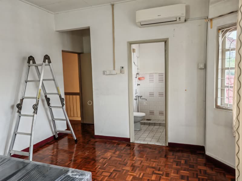 Terraced House for Sale in Bandar Kinrara (Selangor) - Ong KK - Bathroom - PropertyGuru.com.my