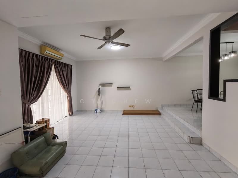 2-storey Terraced House for Rent in Taman Mount Austin (Tebrau) - CY Chew - Living Room - PropertyGuru.com.my