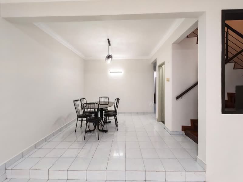 2-storey Terraced House for Rent in Taman Mount Austin (Tebrau) - CY Chew - Dining Room - PropertyGuru.com.my