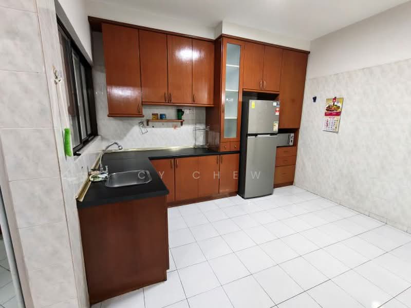 2-storey Terraced House for Rent in Taman Mount Austin (Tebrau) - CY Chew - Kitchen - PropertyGuru.com.my