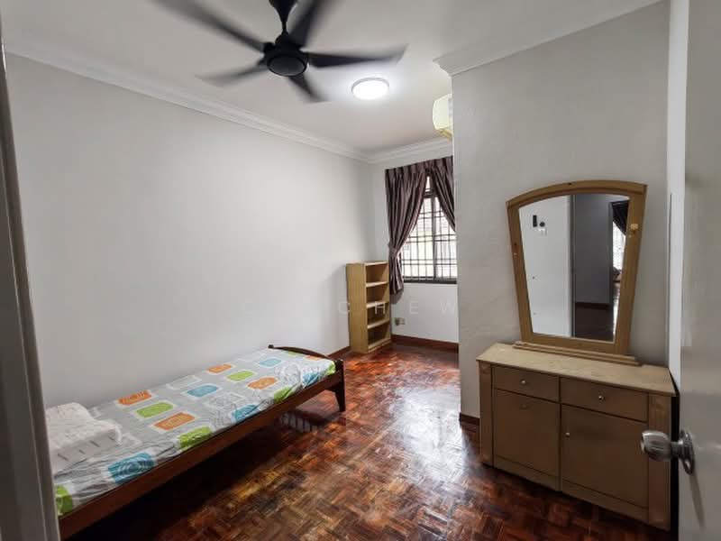 2-storey Terraced House for Rent in Taman Mount Austin (Tebrau) - CY Chew - Bedroom - PropertyGuru.com.my