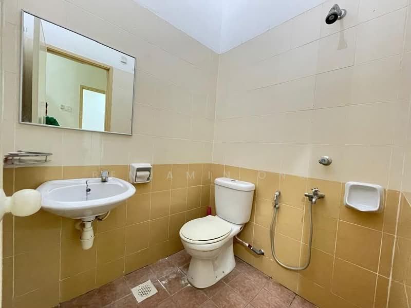 Rumah Teres 1-Tingkat untuk Disewa di Taman Mutiara Rini (Skudai) - Benjamin Ong - Bathroom - PropertyGuru.com.my