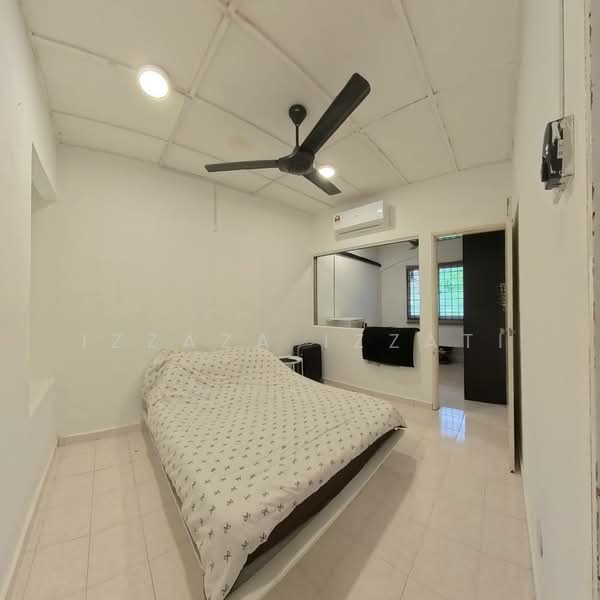 Rumah Teres 2-Tingkat untuk Dijual di Gombak (Selangor) - Izzaza Izzati - Bedroom - PropertyGuru.com.my
