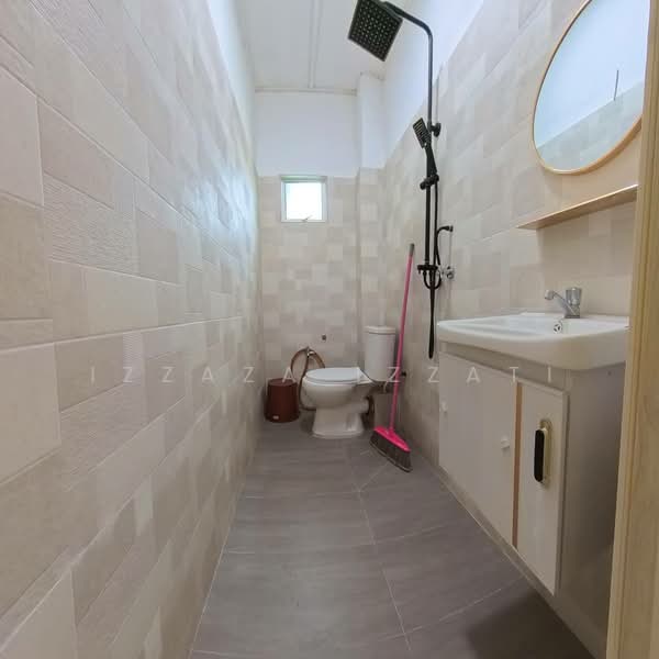 Rumah Teres 2-Tingkat untuk Dijual di Gombak (Selangor) - Izzaza Izzati - Bathroom - PropertyGuru.com.my