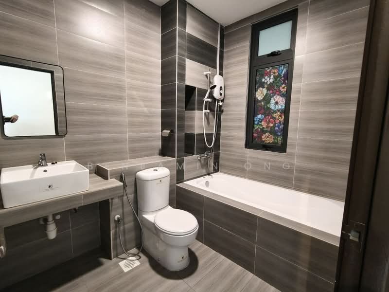 Service Residence for Rent at 8Scape Residence @ Sutera - Benjamin Ong - Bathroom - PropertyGuru.com.my