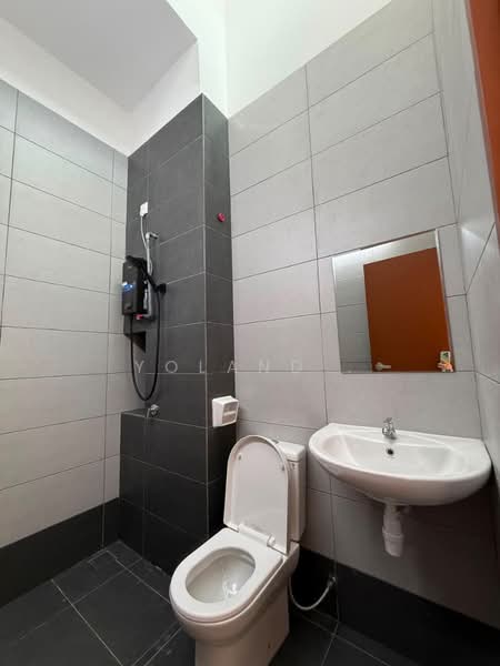 2-storey Terraced House for Rent in Setia Eco Gardens (Gelang Patah) - Yoland . - Bathroom - PropertyGuru.com.my