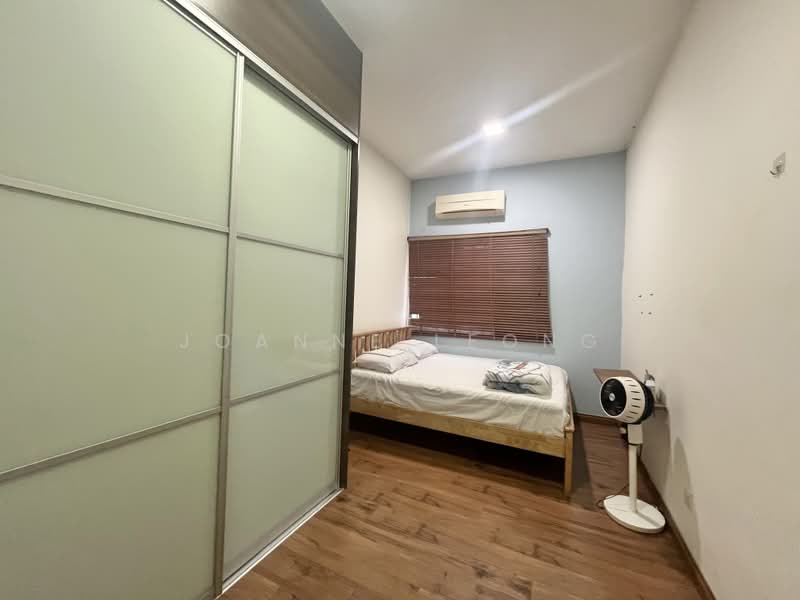 Rumah Teres 2-Tingkat untuk Dijual di Taman Universiti Indah (Seri Kembangan) - Joanne Leong - Bedroom - PropertyGuru.com.my