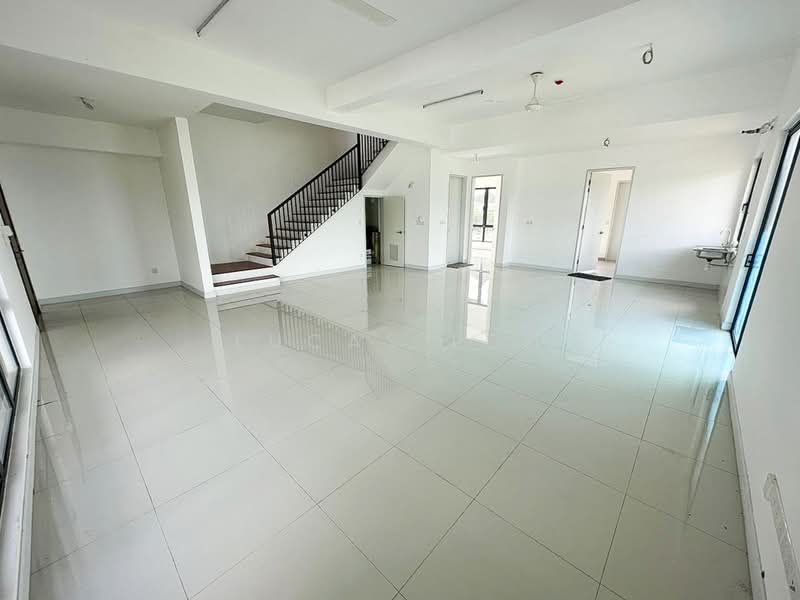 2-storey Terraced House for Sale in Sungai Buloh (Selangor) - Lucas Loh - Living Room - PropertyGuru.com.my