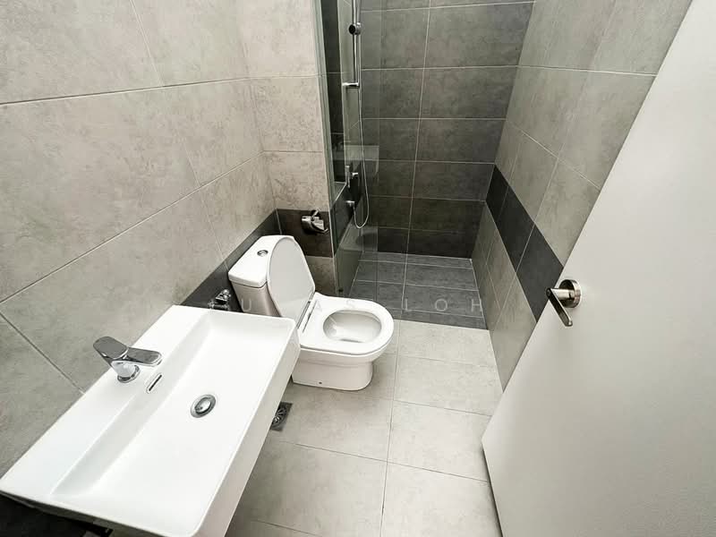 2-storey Terraced House for Sale in Sungai Buloh (Selangor) - Lucas Loh - Bathroom - PropertyGuru.com.my